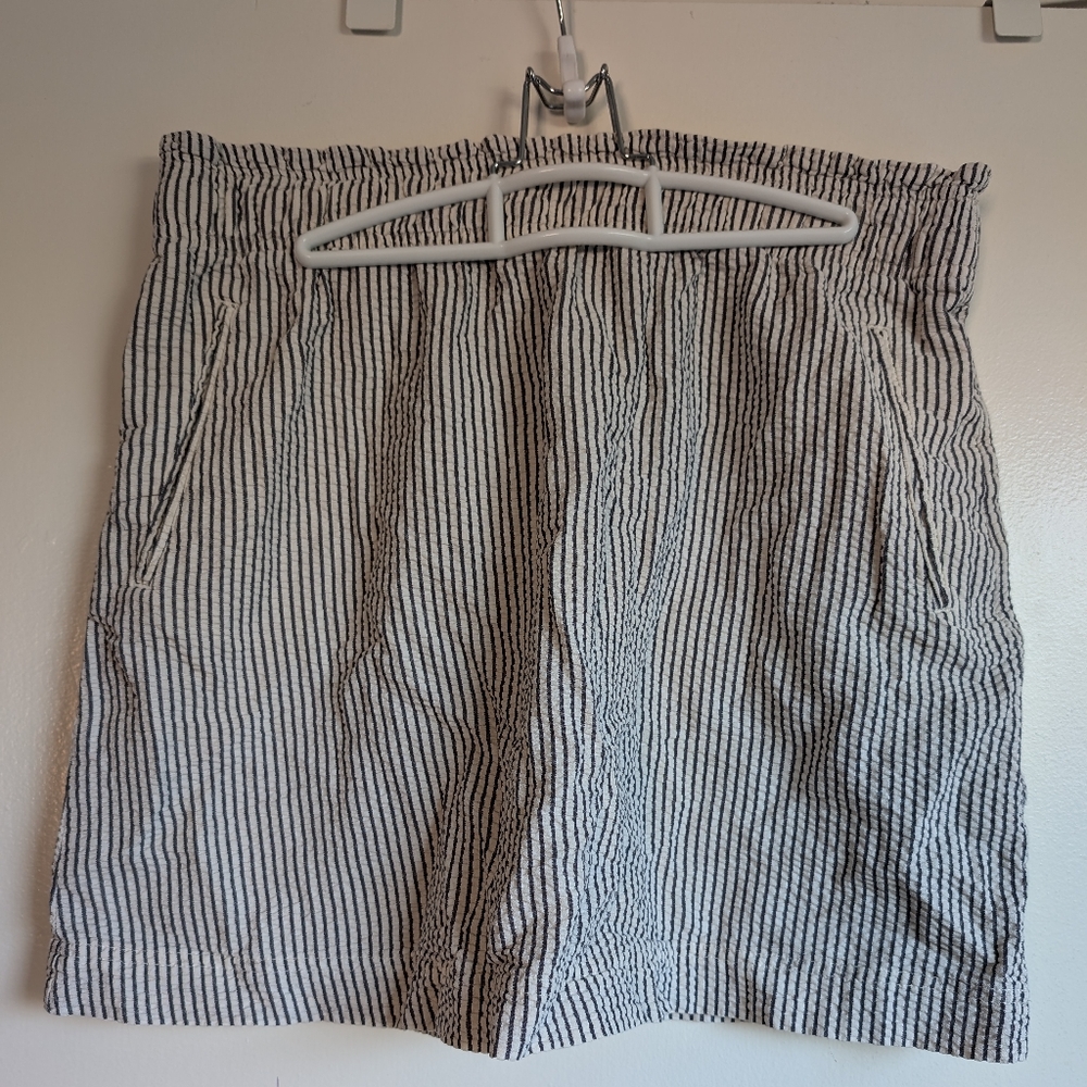 Lands End Canvas seersucker skirt
